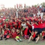 Clásico «Sagrado»: Defensores de Esquiú goleó a Independiente de San Antonio y va por el Clausura