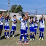 Vélez goleó y es uno de los líderes en la Zona 2