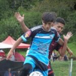 Joven futbolista de Ambato fue preseleccionado en Rosario y busca apoyo para cumplir su sueño