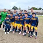 Policial goleó a El Auténtico y sigue cerca de la cima