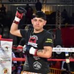 Felipe Adauto volvió a noquear en su nueva pelea como profesional