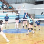 Tres líderes en damas tras la tercera fecha del Anual de Vóley